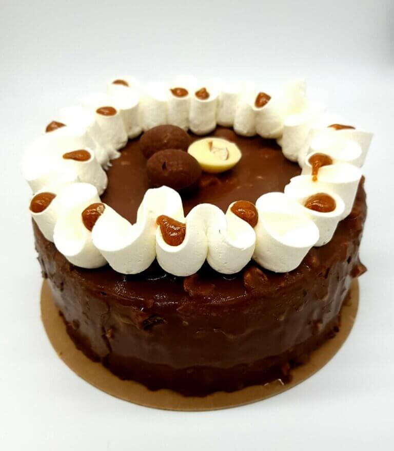 Entremets chocolat noisette à partager Bongato patisserie Mons en pevele 59