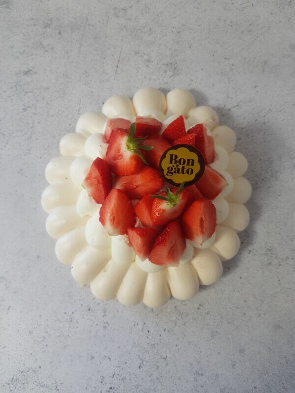 Pavlova aux Fraises à partager