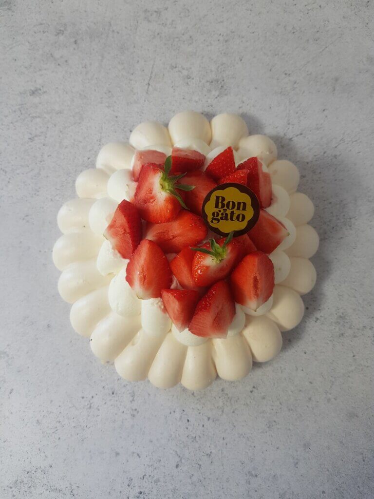 Pavlova aux Fraises à partager