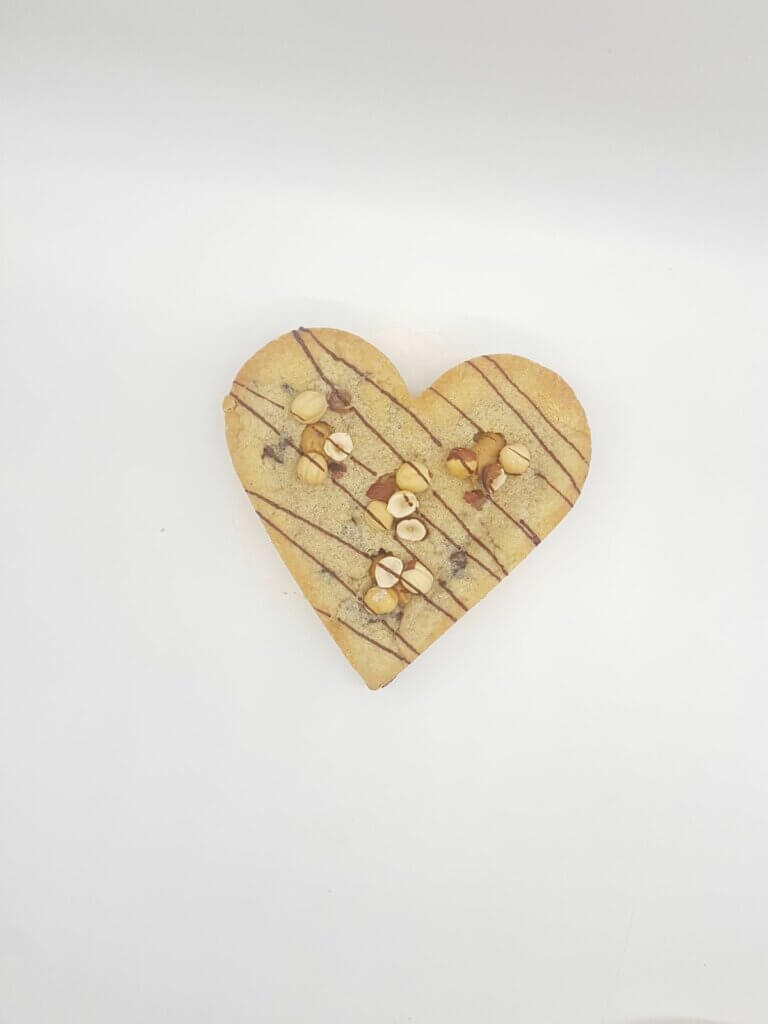 Le Cookie classique aux noisettes - coeur